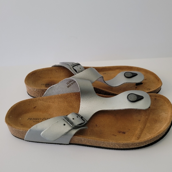 Pedro Iniesta size 39, 9 US - Picture 2 of 4